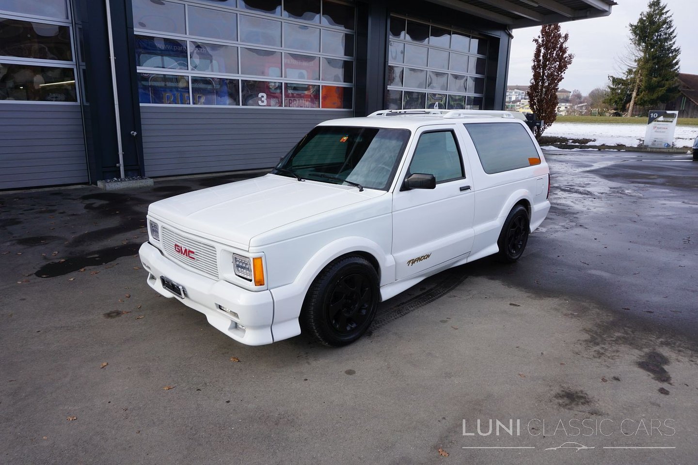 GMC Typhoon