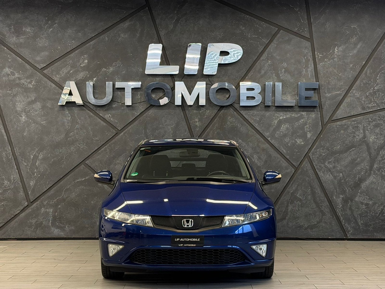 HONDA Civic 1.8i Evolution Automatic, Essence, Occasion / Utilisé, Automatique - 2