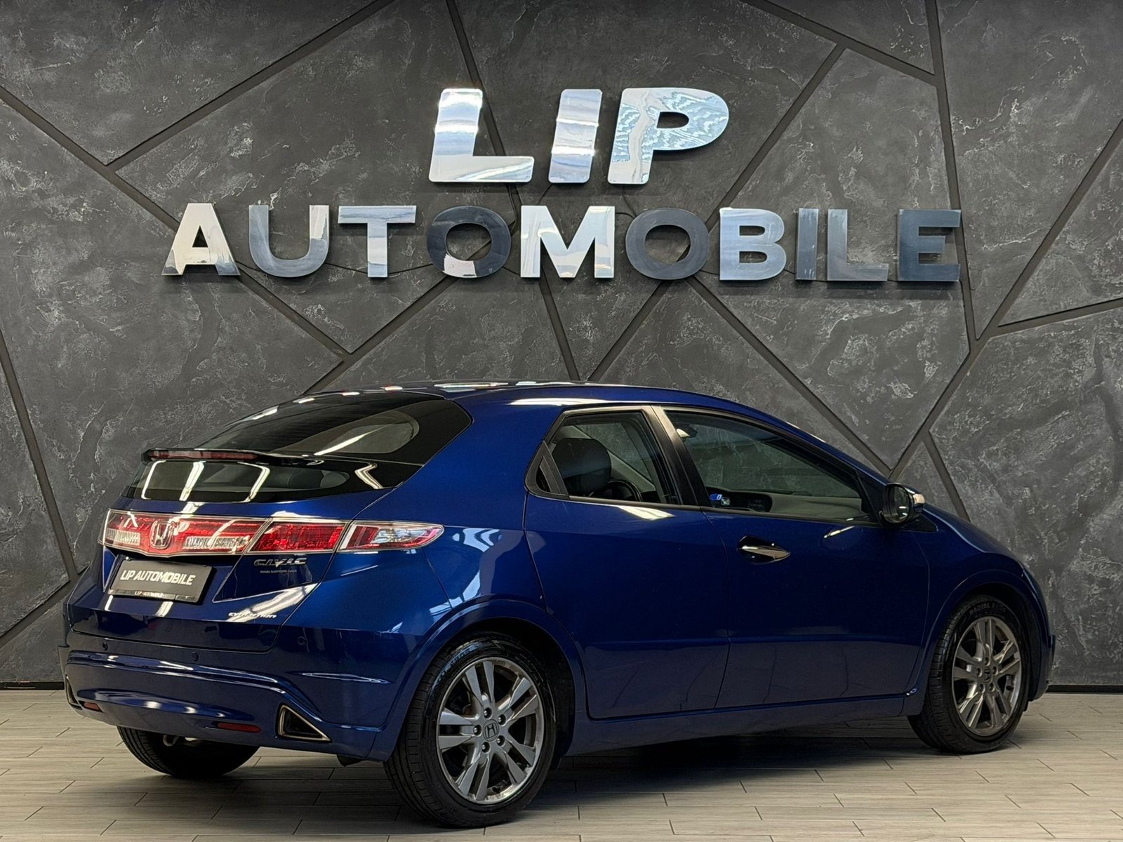 HONDA Civic 1.8i Evolution Automatic, Essence, Occasion / Utilisé, Automatique - 6