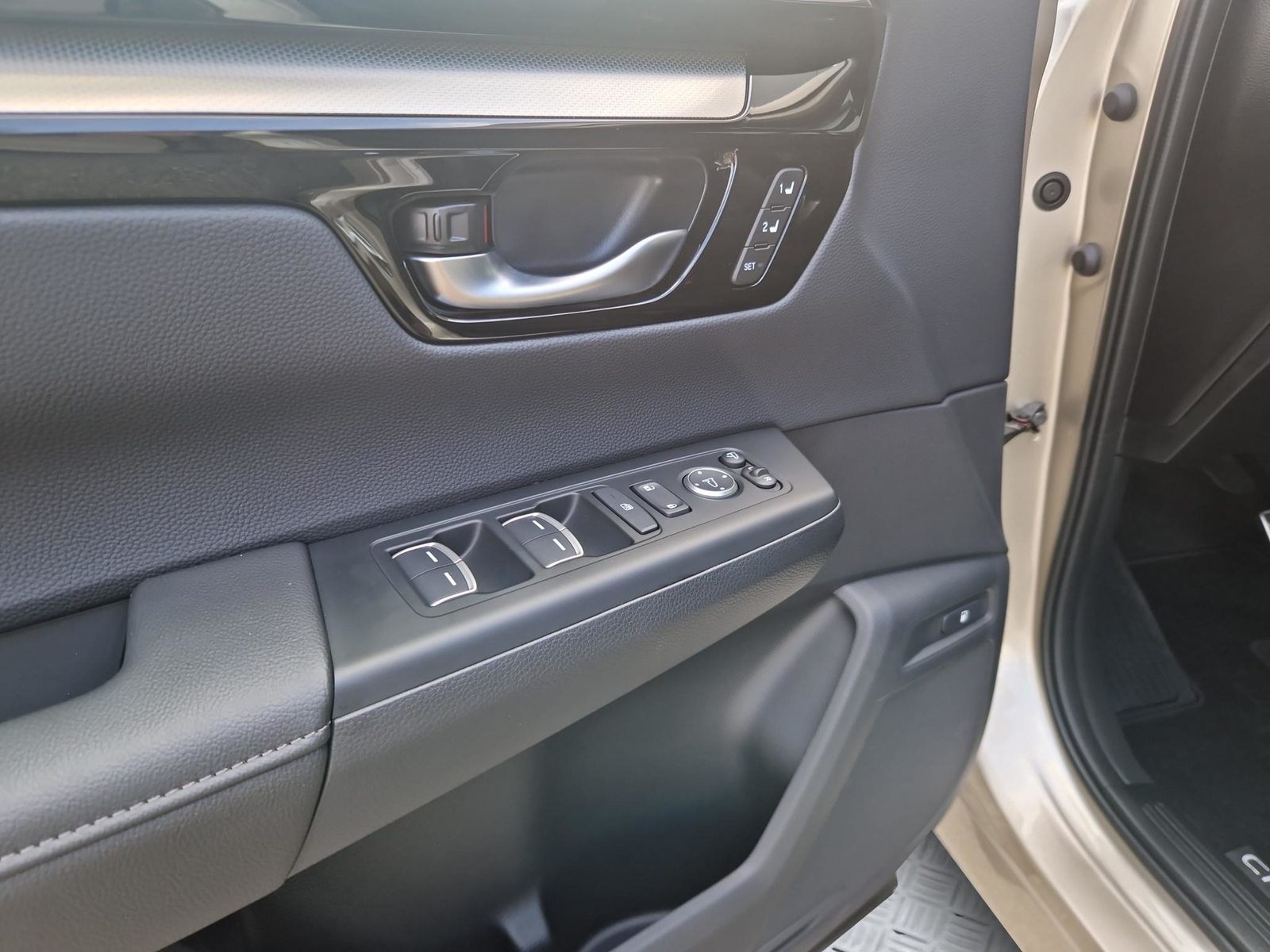 HONDA CR-V 2.0 i-MMD Plug-in Hybrid Advance Tech 2WD, Plug-in-Hybrid Benzin/Elektro, Occasion / Gebraucht, Automatik - 7