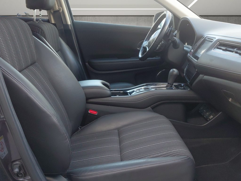 HONDA HR-V 1.5i-VTEC Executive, Petrol, Second hand / Used, Automatic - 7