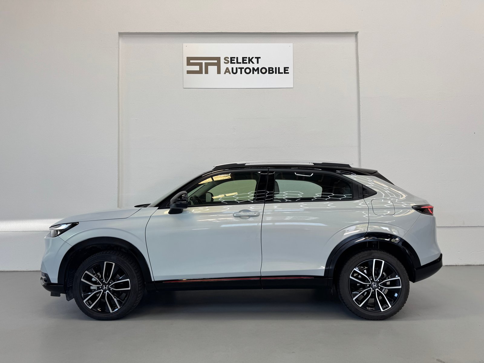 HONDA HR-V 1.5i-MMD Elegance CVT, Hybride Intégral Essence/Électricité, Occasion / Utilisé, Automatique - 4
