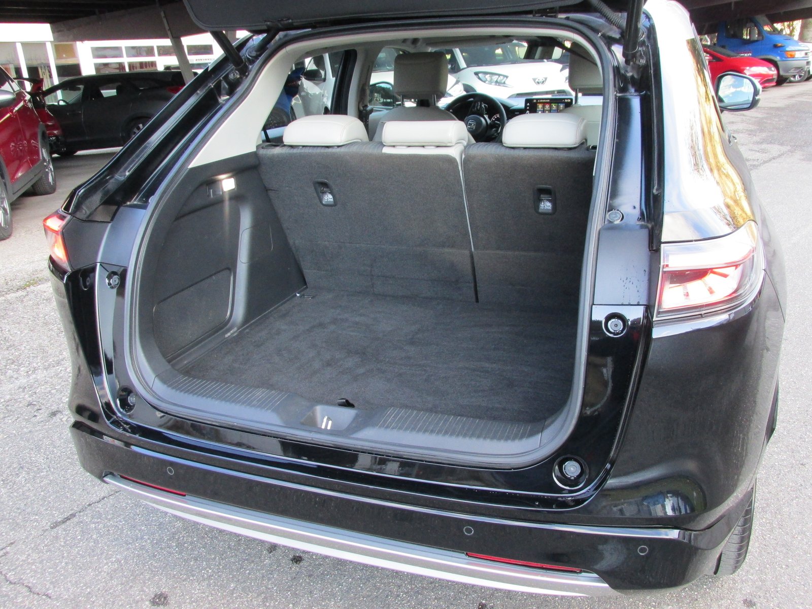 HONDA HR-V 1.5i-MMD Advance Style CVT, Voll-Hybrid Benzin/Elektro, Occasion / Gebraucht, Automatik - 7