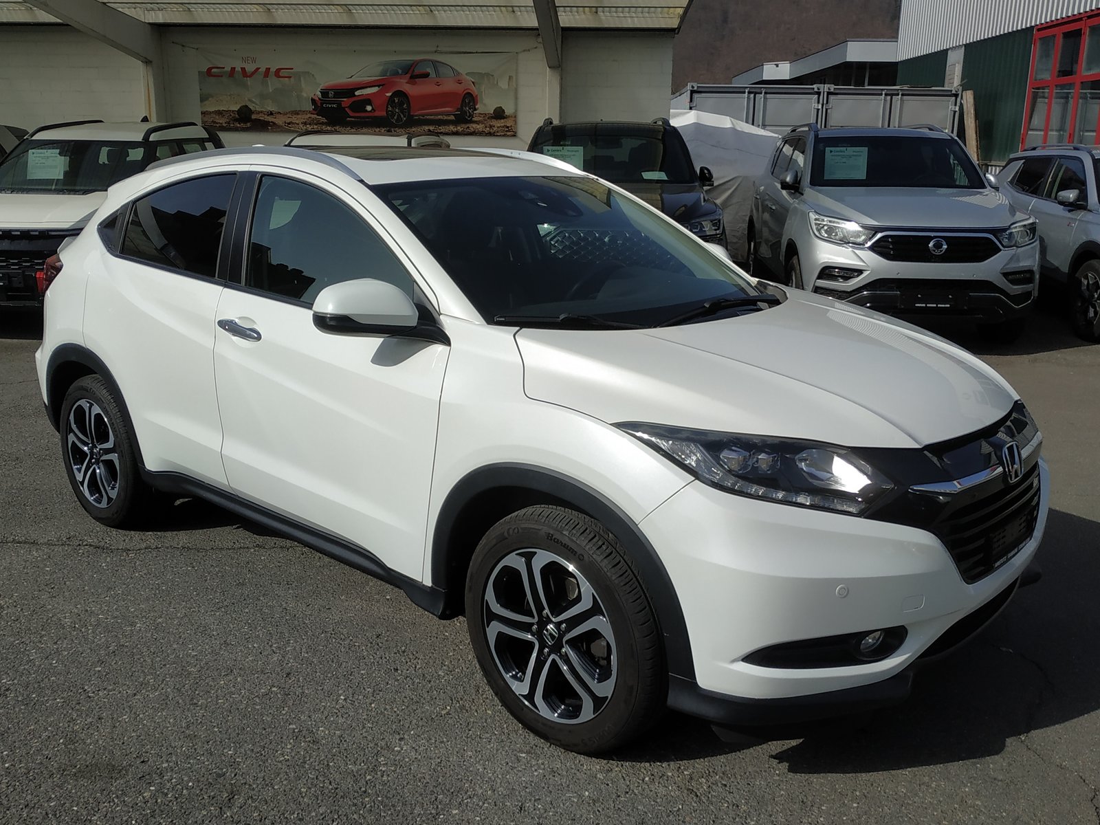HONDA HR-V 1.5i-VTEC Executive CVT, Benzin, Occasion / Gebraucht, Automatik - 2