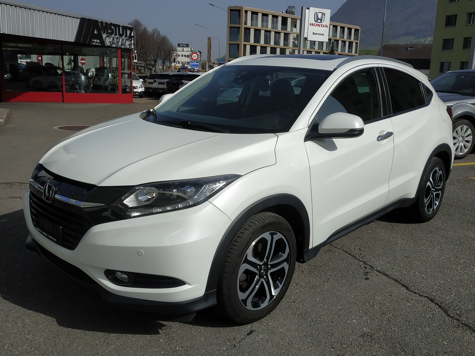 HONDA HR-V 1.5i-VTEC Executive CVT, Benzin, Occasion / Gebraucht, Automatik - 3