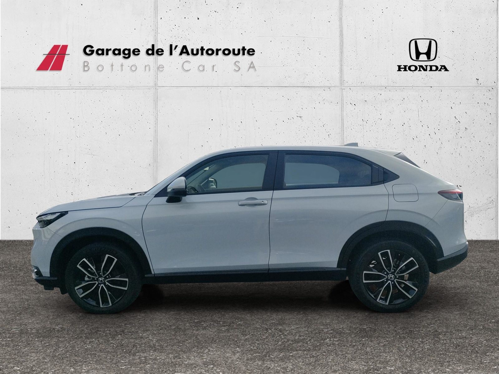 HONDA HR-V 1.5 i-MMD Advance, Full-Hybrid Petrol/Electric, Second hand / Used, Automatic - 2