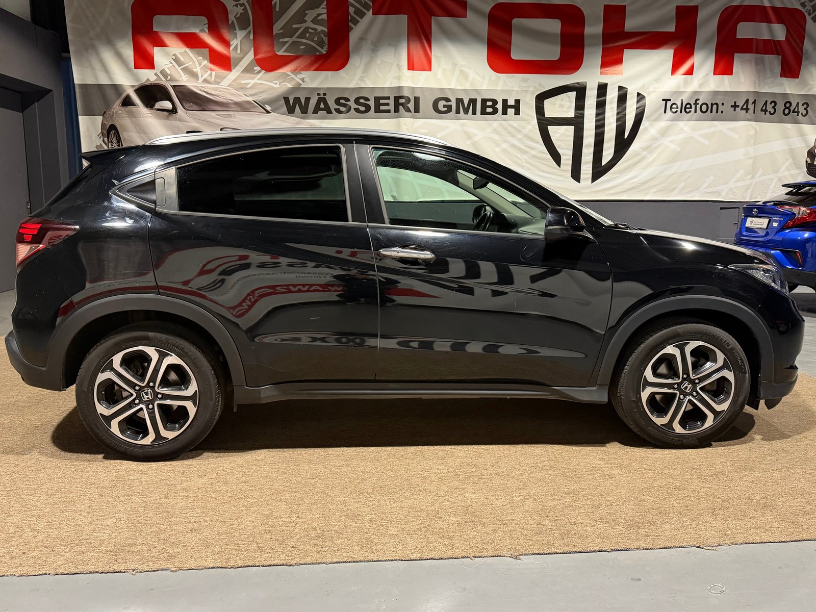 HONDA HR-V 1.5i-VTEC Executive CVT, Petrol, Second hand / Used, Automatic - 2