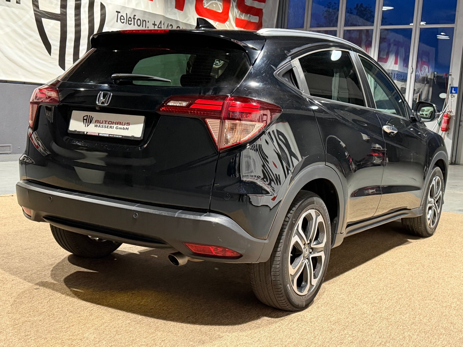 HONDA HR-V 1.5i-VTEC Executive CVT, Petrol, Second hand / Used, Automatic - 4
