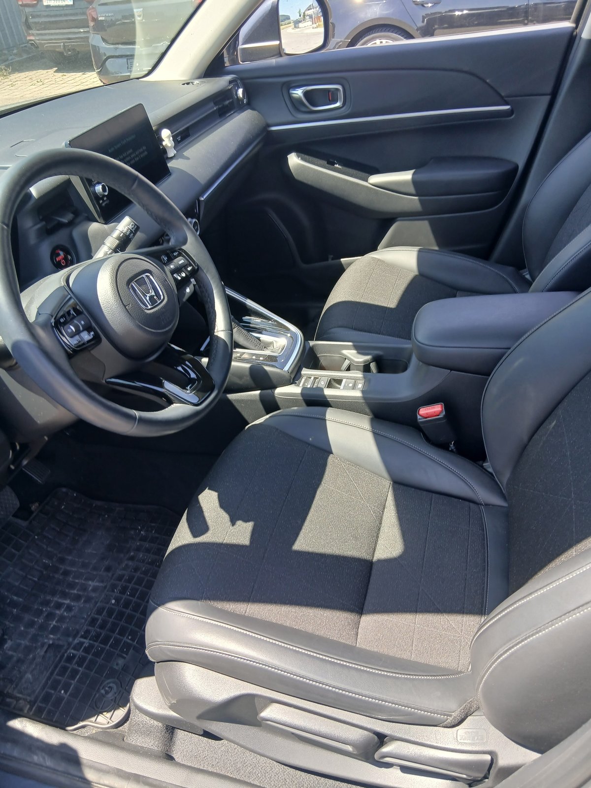 HONDA HR-V 1.5i-MMD Elegance CVT, Full-Hybrid Petrol/Electric, Second hand / Used, Automatic - 7