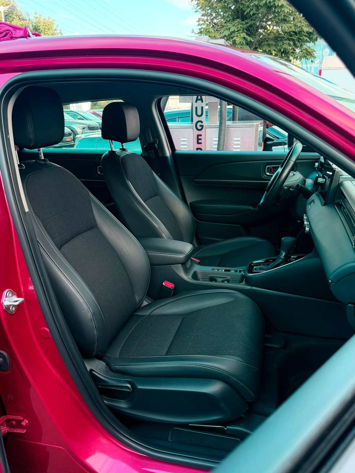 HONDA HR-V 1.5 i-MMD Advance, Hybride Intégral Essence/Électricité, Occasion / Utilisé, Automatique - 3
