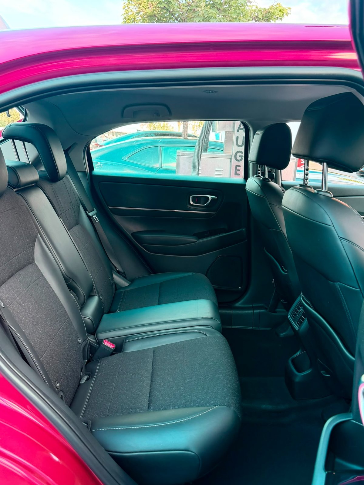 HONDA HR-V 1.5 i-MMD Advance, Hybride Intégral Essence/Électricité, Occasion / Utilisé, Automatique - 5