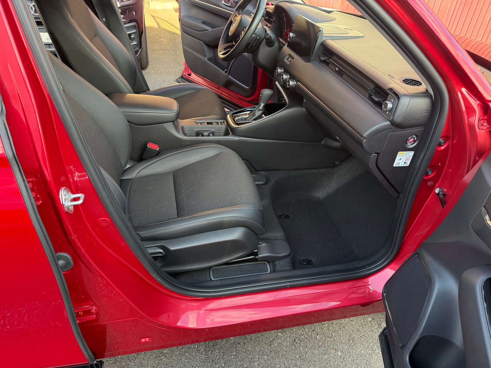 HONDA HR-V 1.5i-MMD Advance CVT, Voll-Hybrid Benzin/Elektro, Occasion / Gebraucht, Automatik - 4