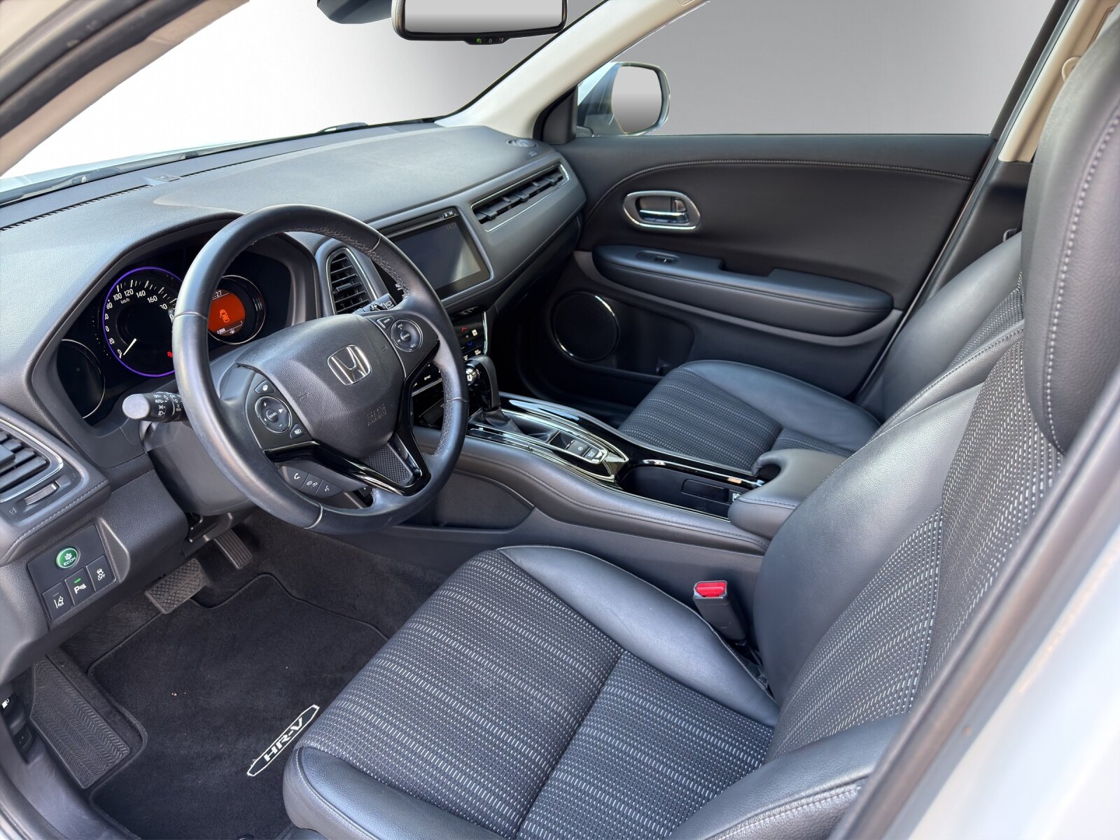 HONDA HR-V 1.5i-VTEC Executive, Benzin, Occasion / Gebraucht, Automatik - 6