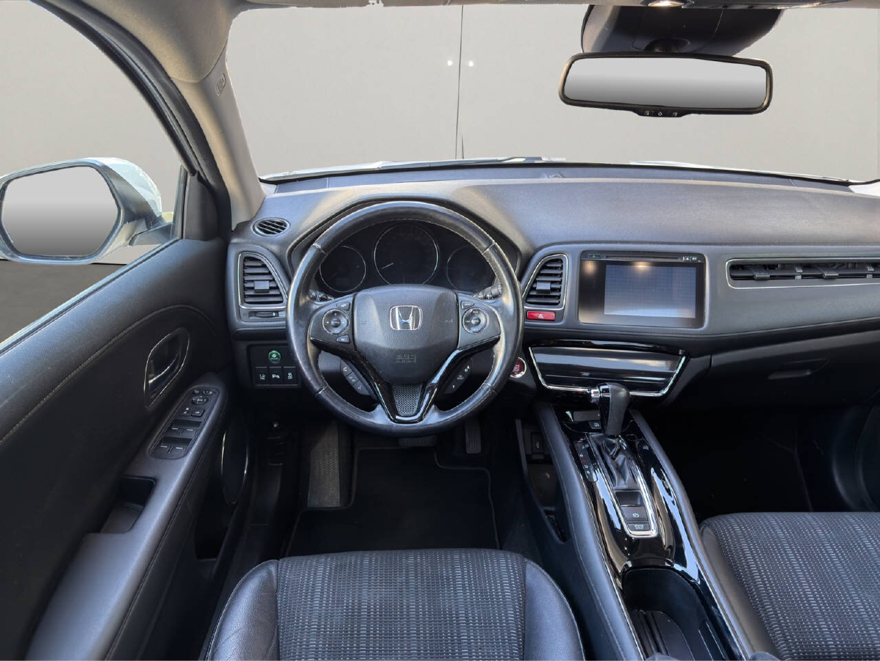 HONDA HR-V 1.5i-VTEC Elegance, Benzin, Occasion / Gebraucht, Automatik - 5