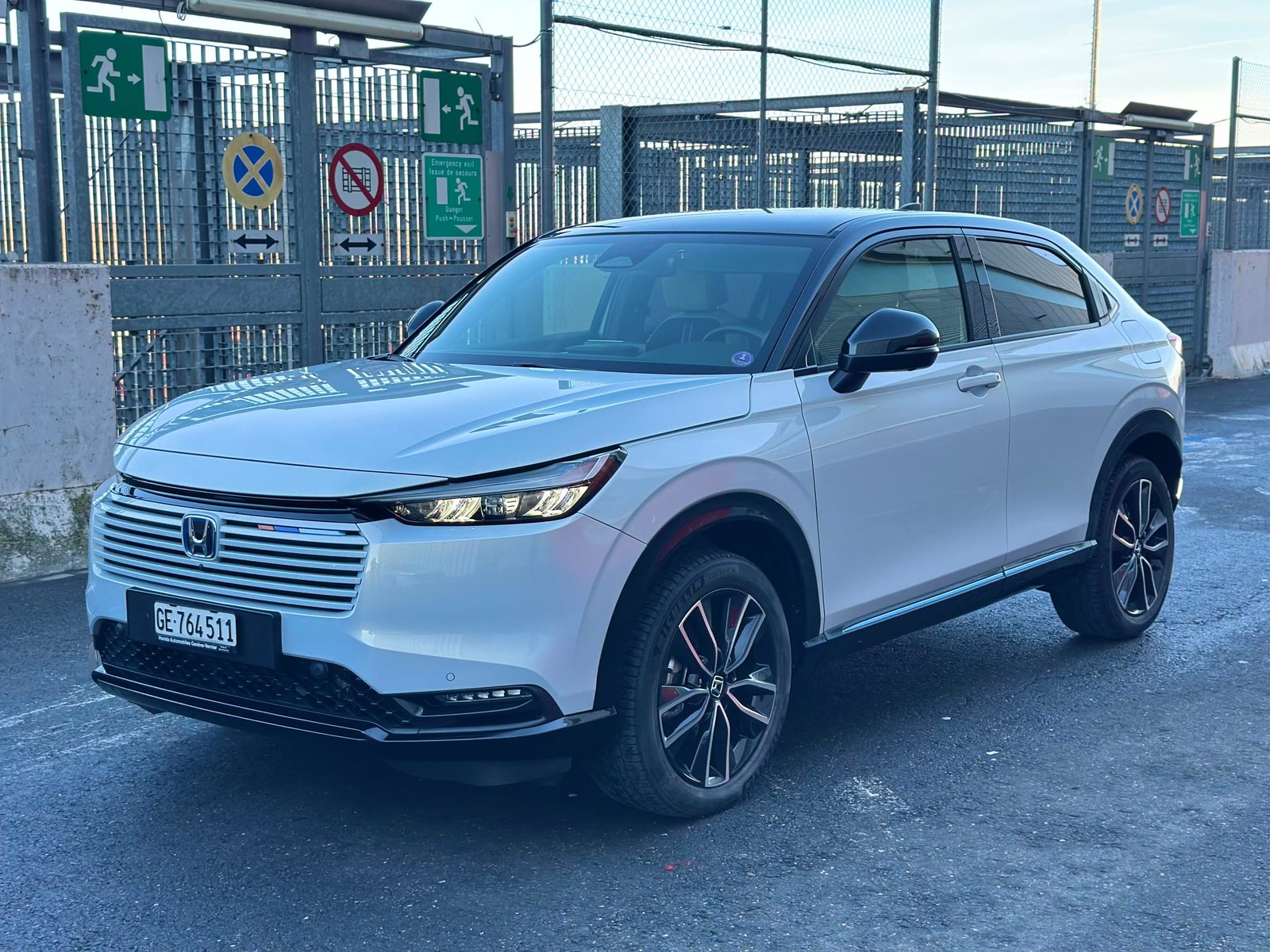 HONDA HR-V 1.5 i-MMD Advance Style Plus, Voll-Hybrid Benzin/Elektro, Occasion / Gebraucht, Automat