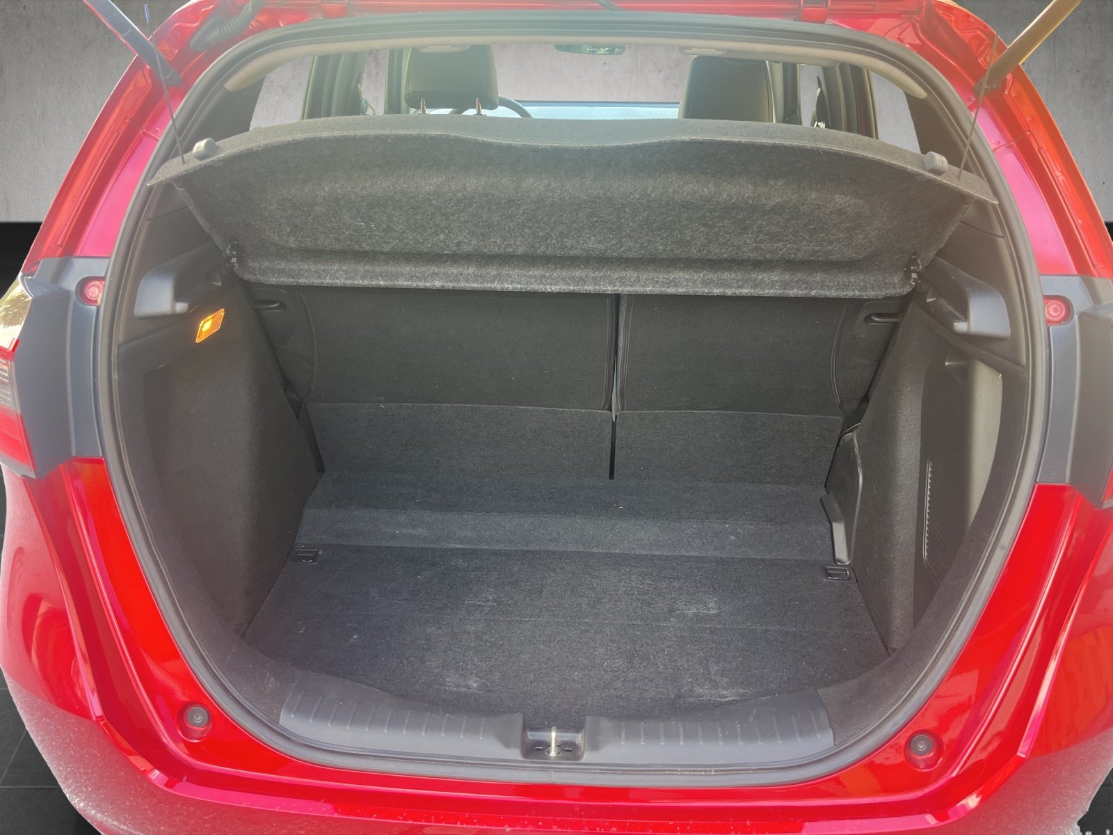 HONDA Jazz 1.5i-MMD Elegance E-CVT, Voll-Hybrid Benzin/Elektro, Occasion / Gebraucht, Automatik - 6