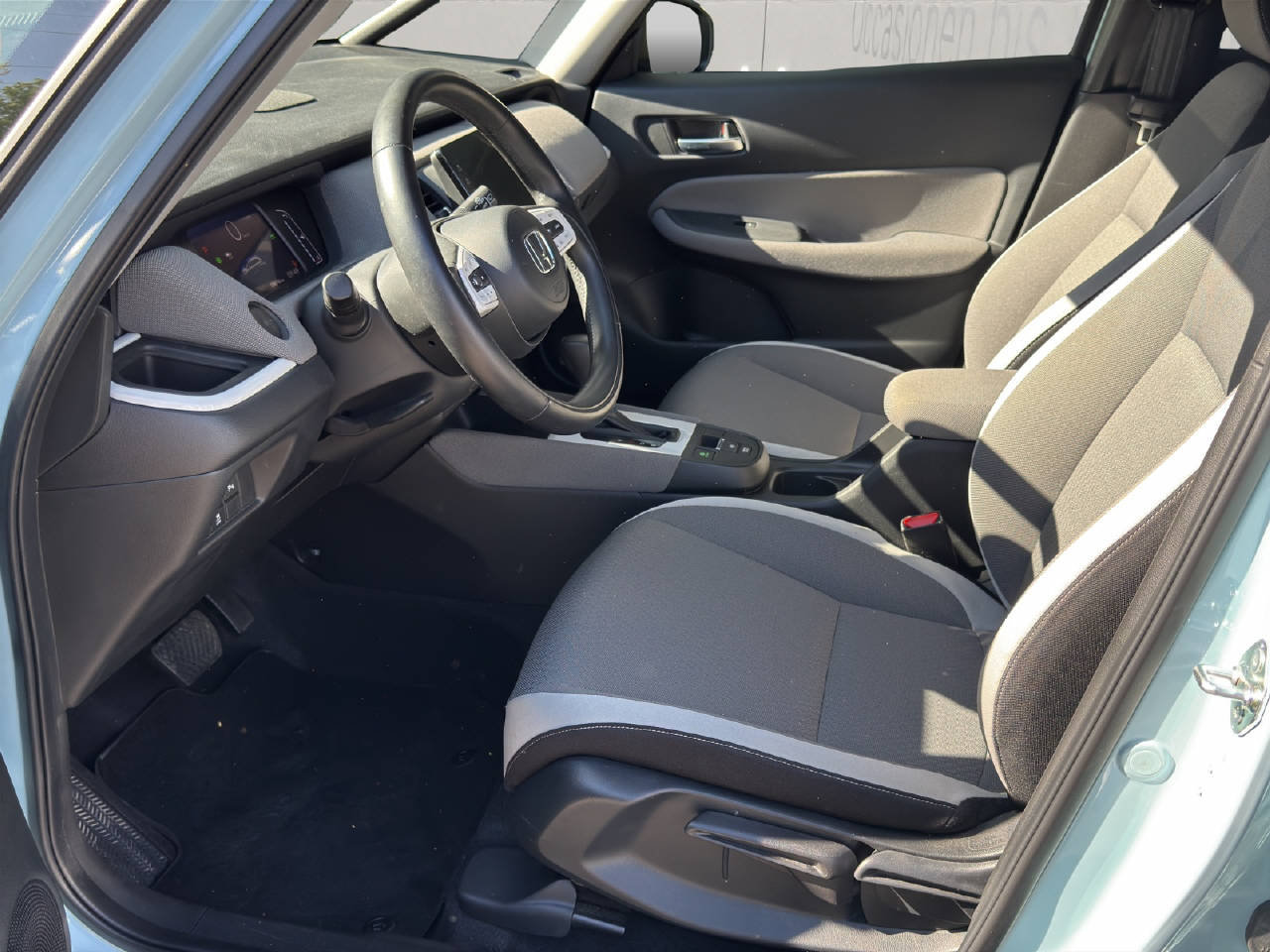 HONDA Jazz 1.5i i-MMD Crosstar Executive, Hybride Intégral Essence/Électricité, Occasion / Utilisé, Automatique - 4