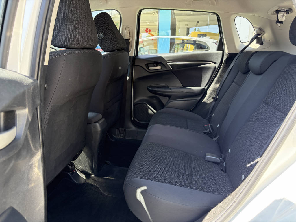 HONDA Jazz 1.3i Comfort, Benzin, Occasion / Gebraucht, Handschaltung - 6