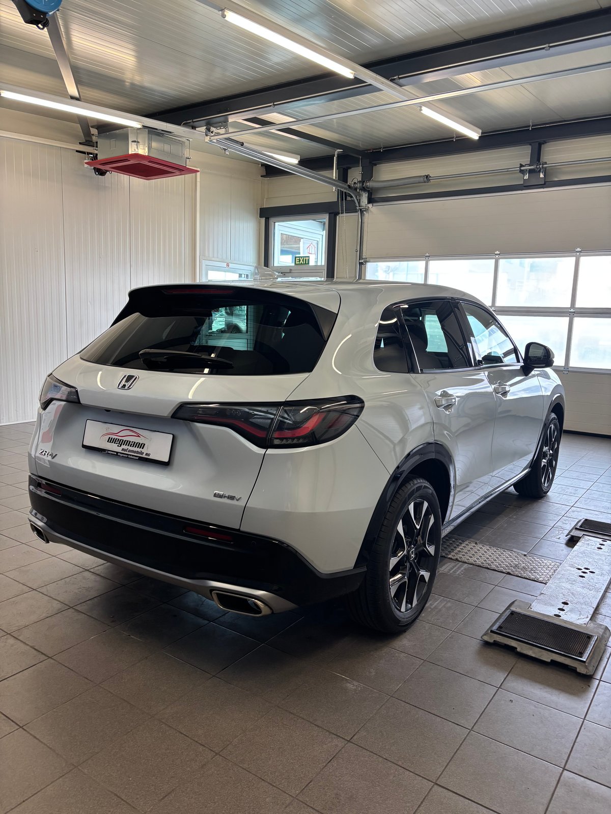 HONDA ZR-V 2.0i MMD Hybrid Advance Automatic, Voll-Hybrid Benzin/Elektro, Occasion / Gebraucht, Automatik - 4