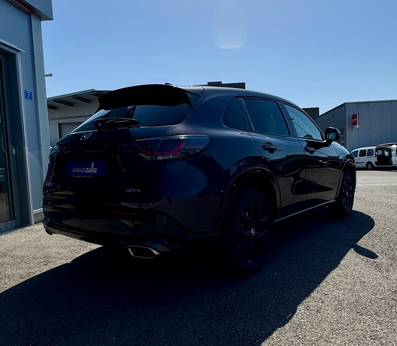 HONDA ZR-V 2.0i MMD Hybrid Sport Automatic Ruse Black Met. G, Full-Hybrid Petrol/Electric, Second hand / Used, Automatic - 5