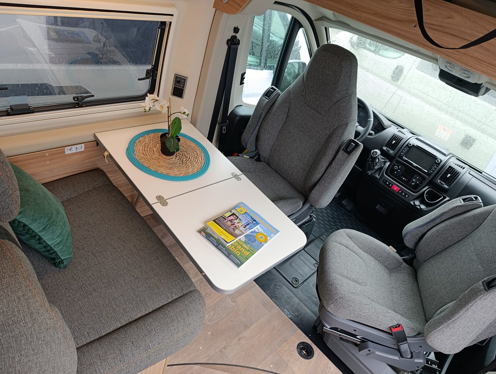 HYMER Grand Canyon Crossover, Diesel, Occasion / Gebraucht, Handschaltung - 2