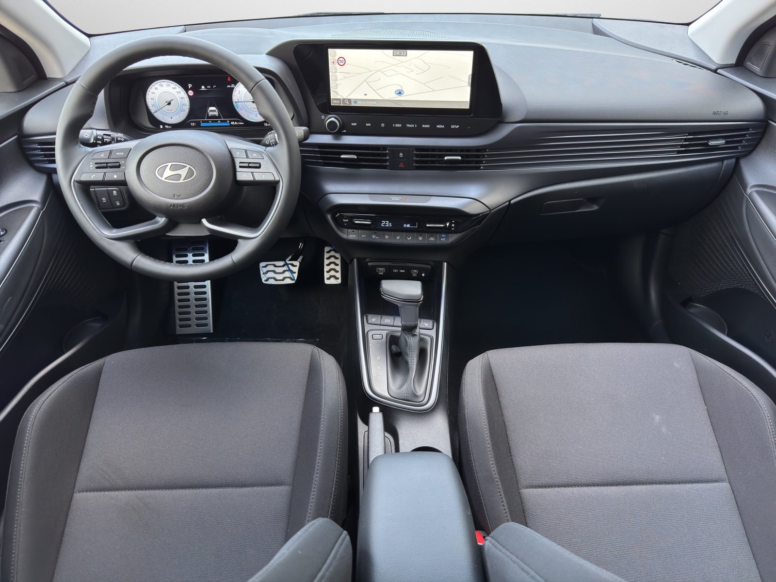 HYUNDAI Bayon 1.0 T-GDi Amplia SafeTec, Petrol, New car, Automatic - 5