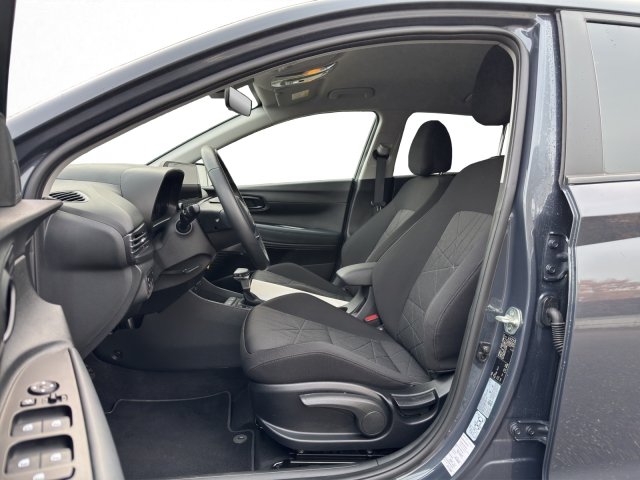 HYUNDAI Bayon 1.0 T-GDi 120 Amplia DCT, Mild-Hybrid Petrol/Electric, Second hand / Used, Automatic - 5