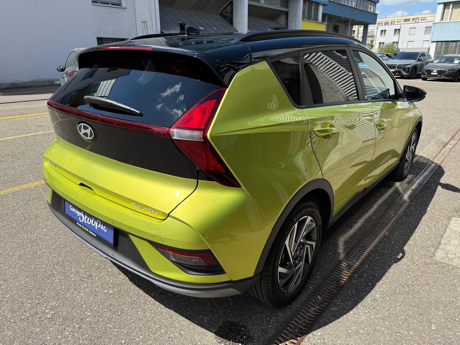 HYUNDAI Bayon 1.0 T-GDi Amplia, Benzin, Occasion / Gebraucht, Automatik - 5