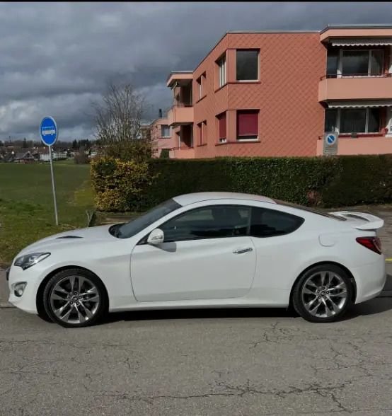 HYUNDAI Genesis Coupé 2.0 T, Essence, Occasion / Utilisé, Automatique - 2