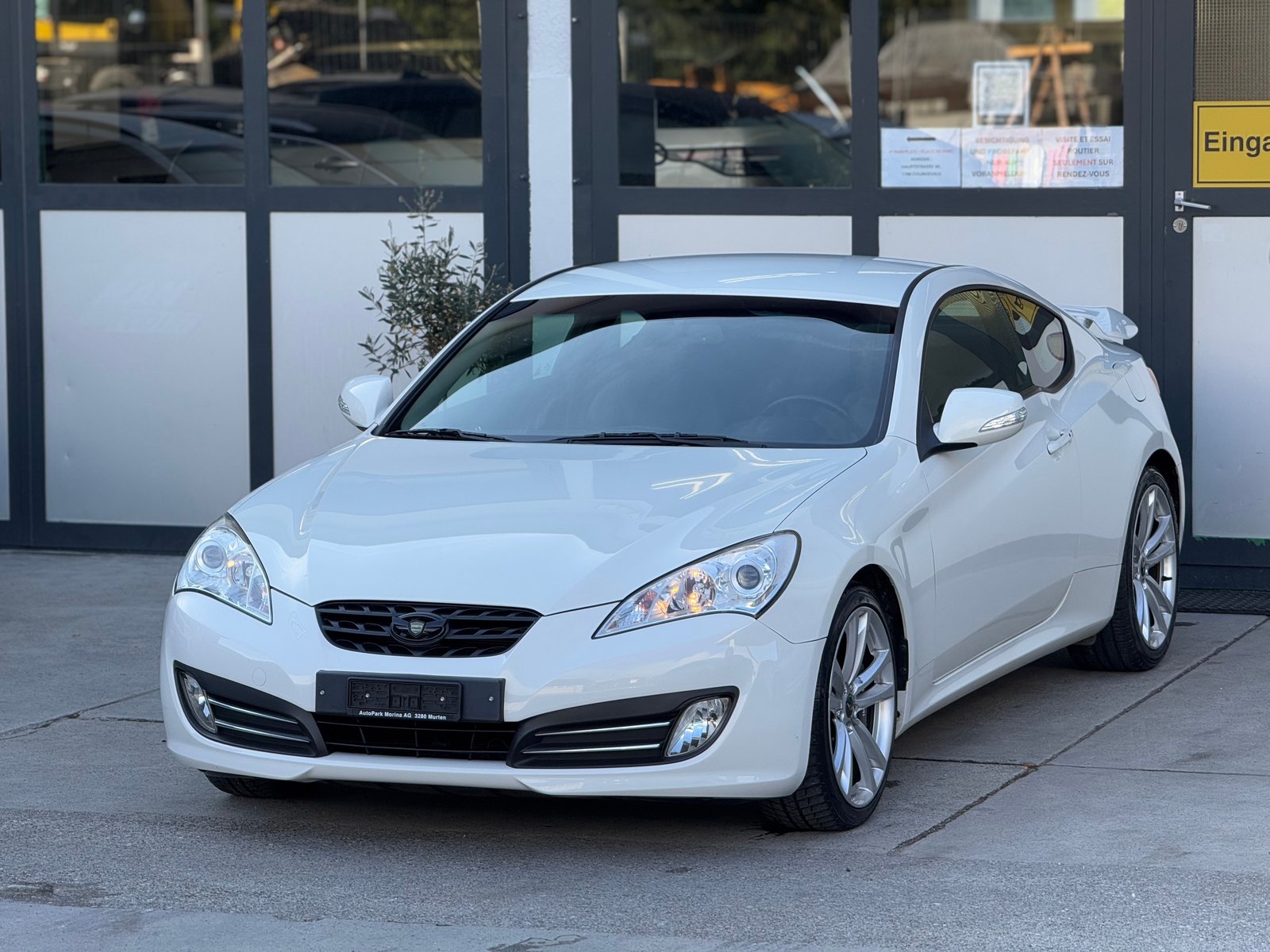 HYUNDAI Genesis 3.8 V6 Automatic, Benzin, Occasion / Gebraucht, Automat - 2
