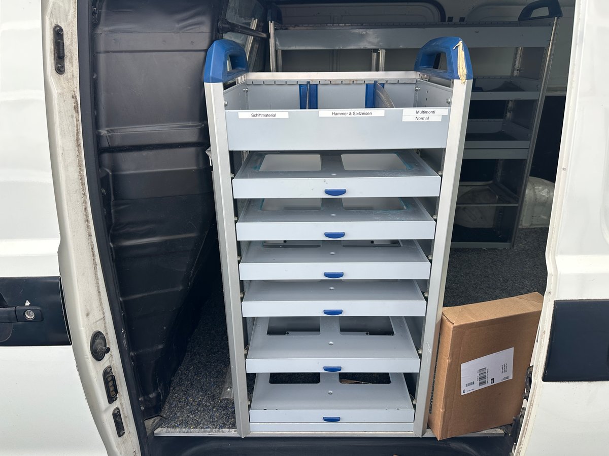 HYUNDAI H-1 Cargo 2.5 CRDi LP 6-Türen / Portes / Porte, Diesel, Occasion / Utilisé, Manuelle - 6