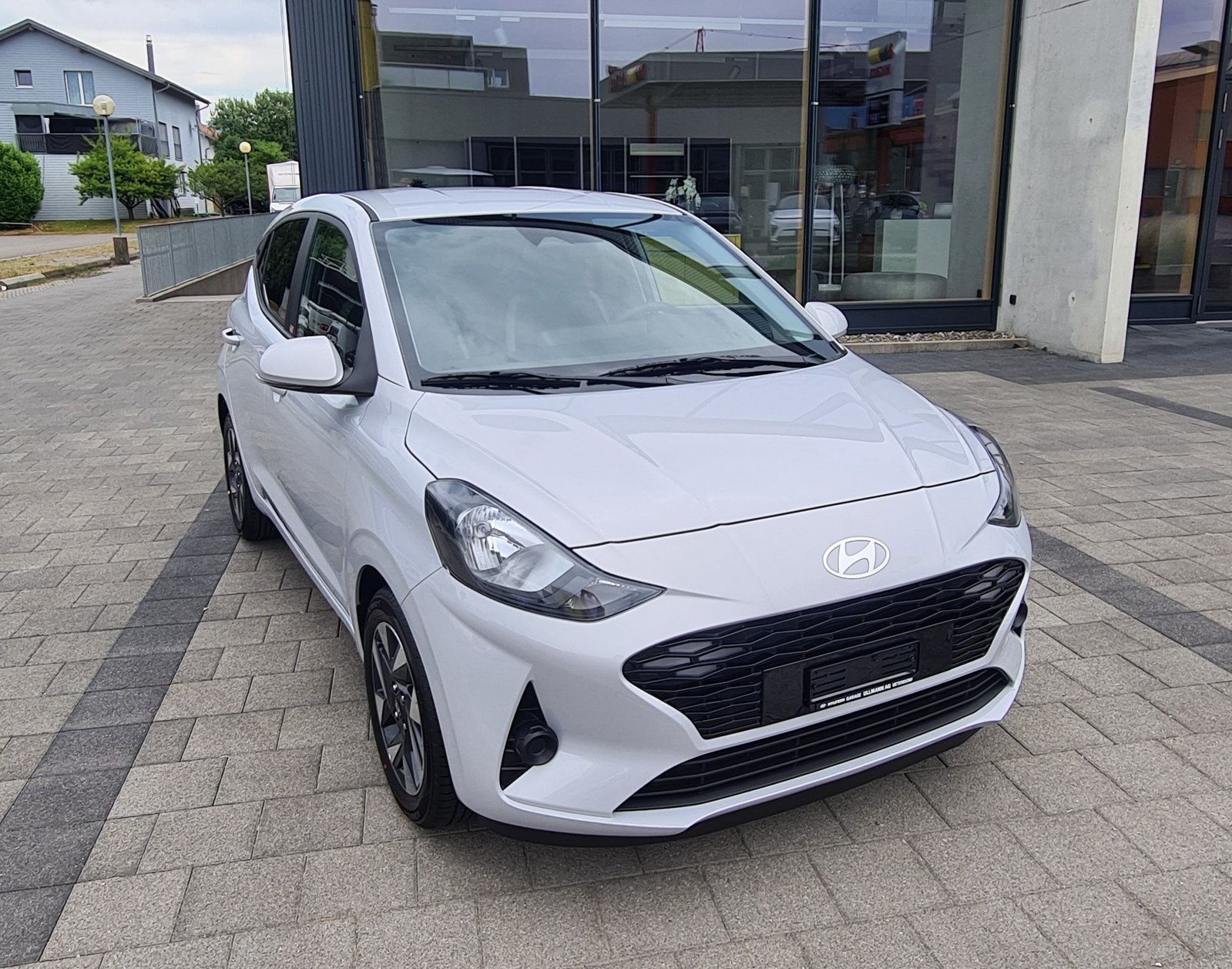 HYUNDAI i10 1.2 Amplia Aut., Benzin, Neuwagen, Automatik - 2