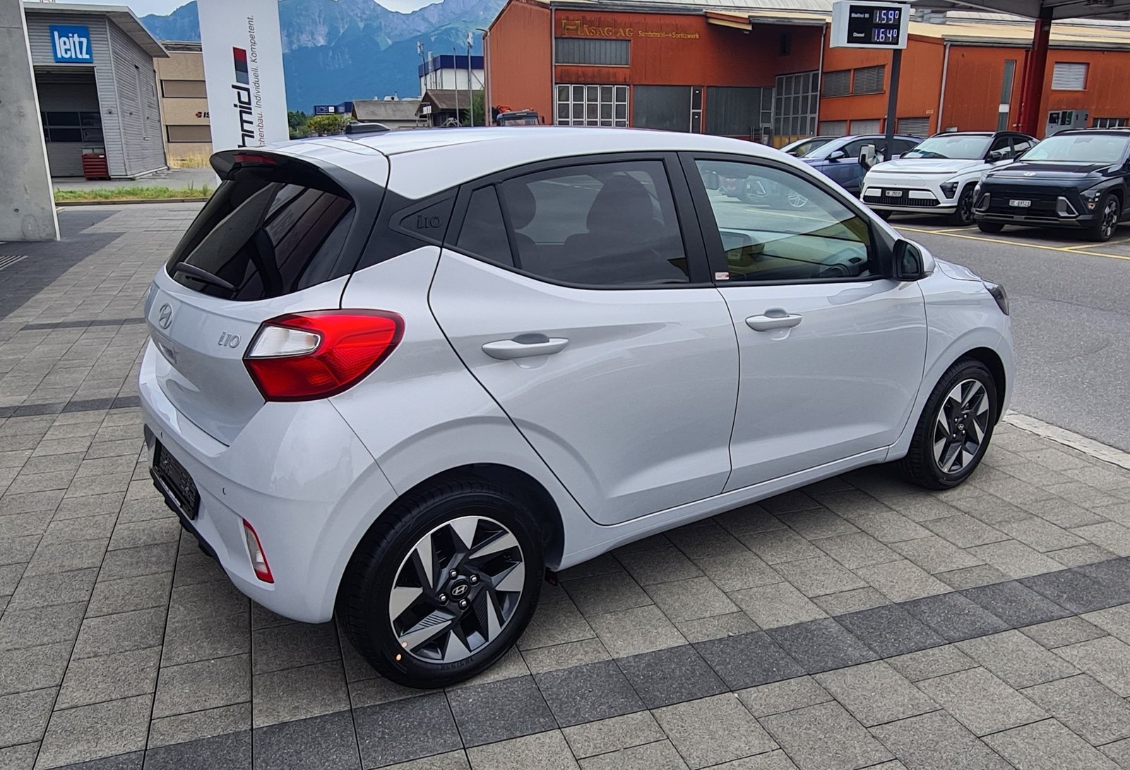 HYUNDAI i10 1.2 Amplia Aut., Benzin, Neuwagen, Automatik - 4