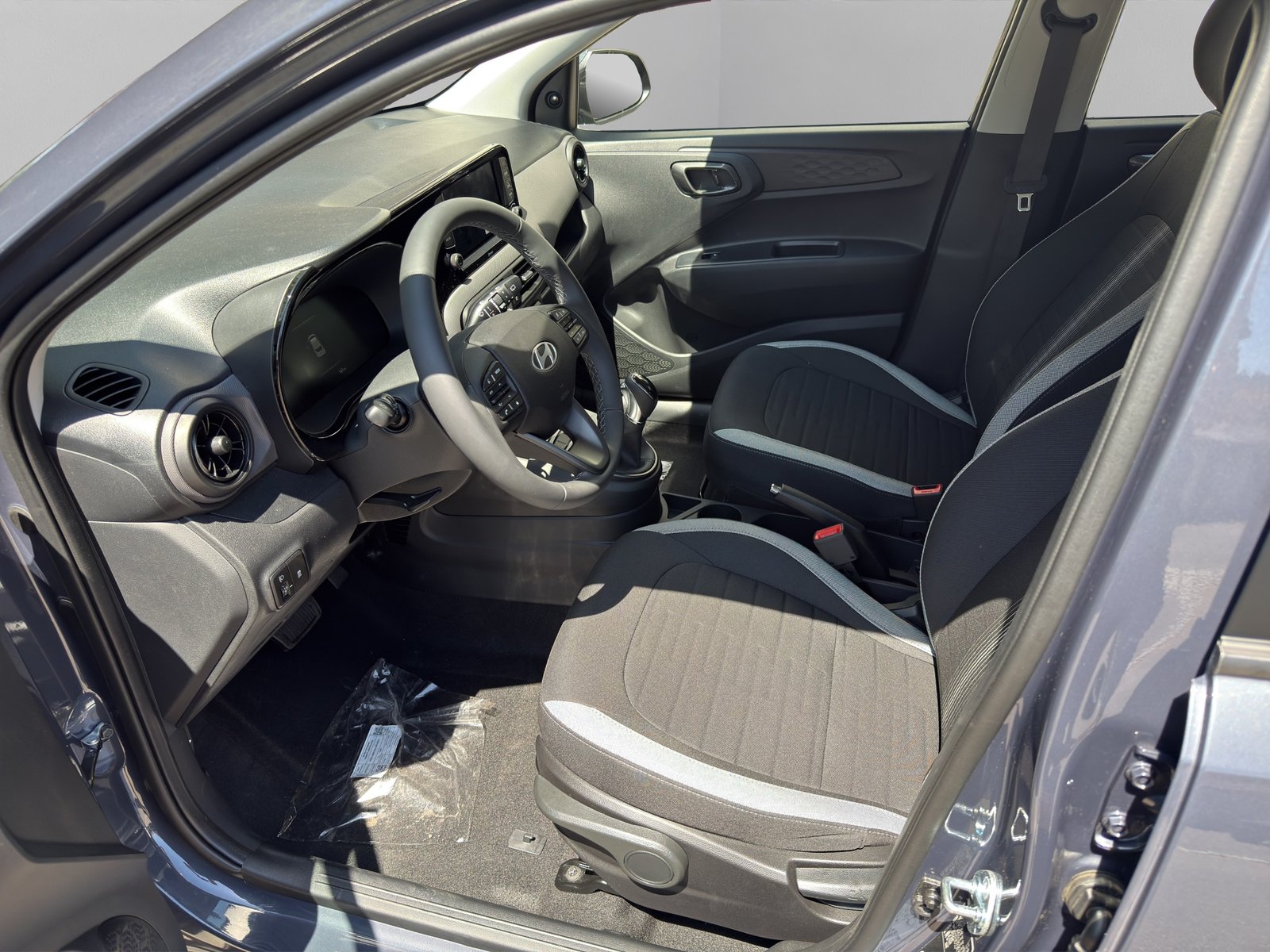 HYUNDAI i10 1.0 Origo Automat * CH Fahrzeug * 5 Jahre Garant, Benzin, Neuwagen, Automatik - 7