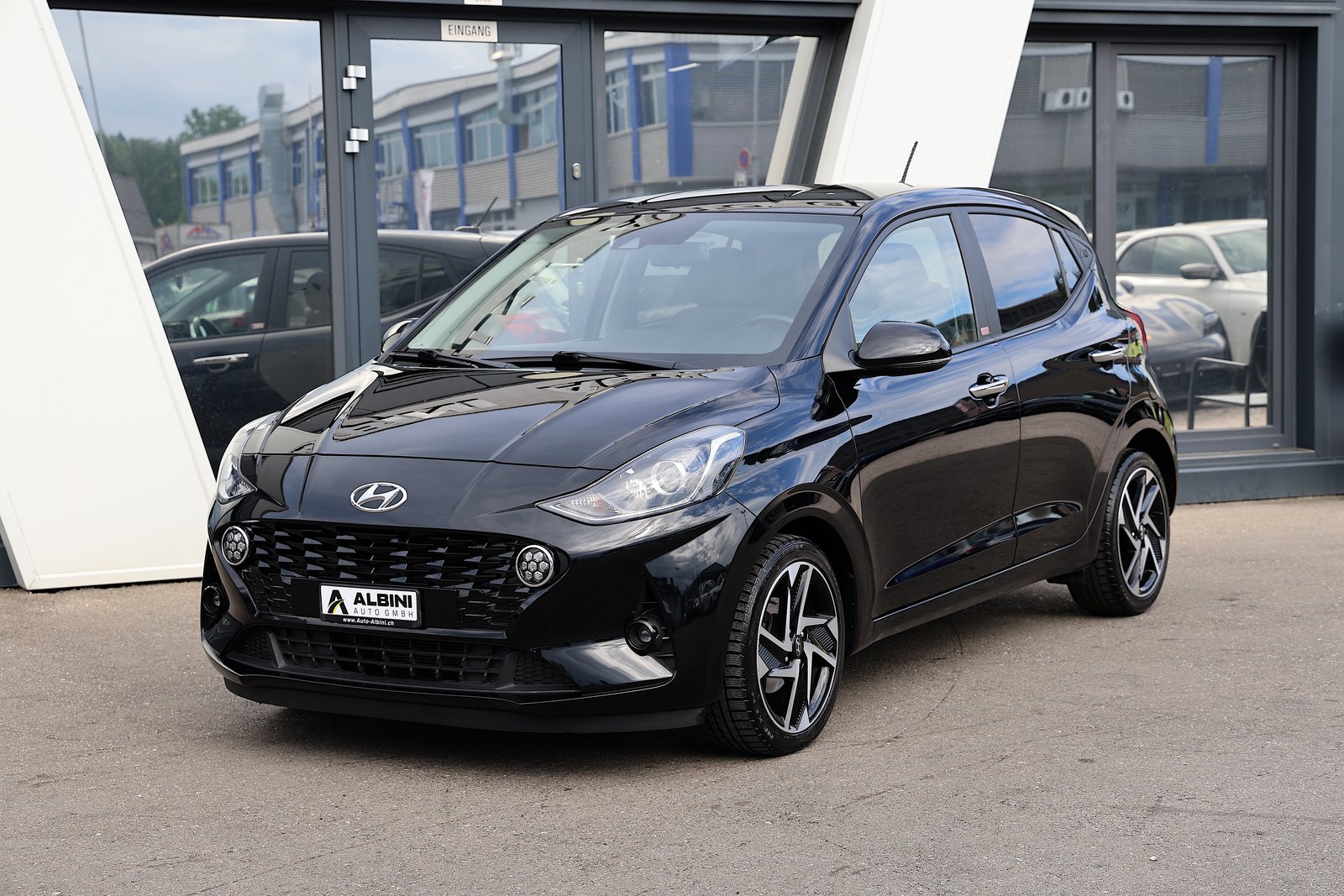 HYUNDAI i10 1.2 Amplia Automat, Benzin, Occasion / Gebraucht, Automatik - 2