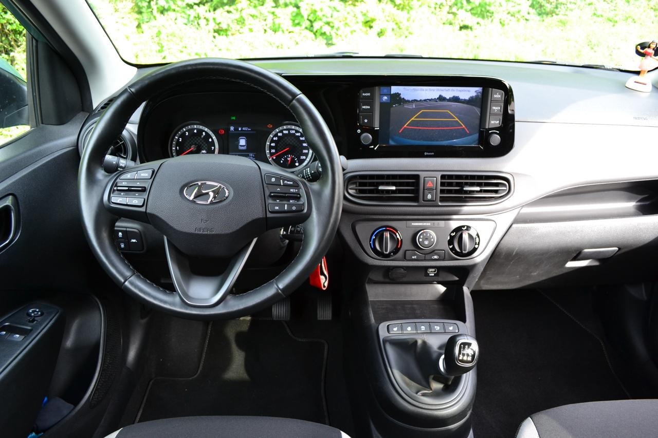 HYUNDAI i10 1.2 Amplia, Benzin, Occasion / Gebraucht, Handschaltung - 3