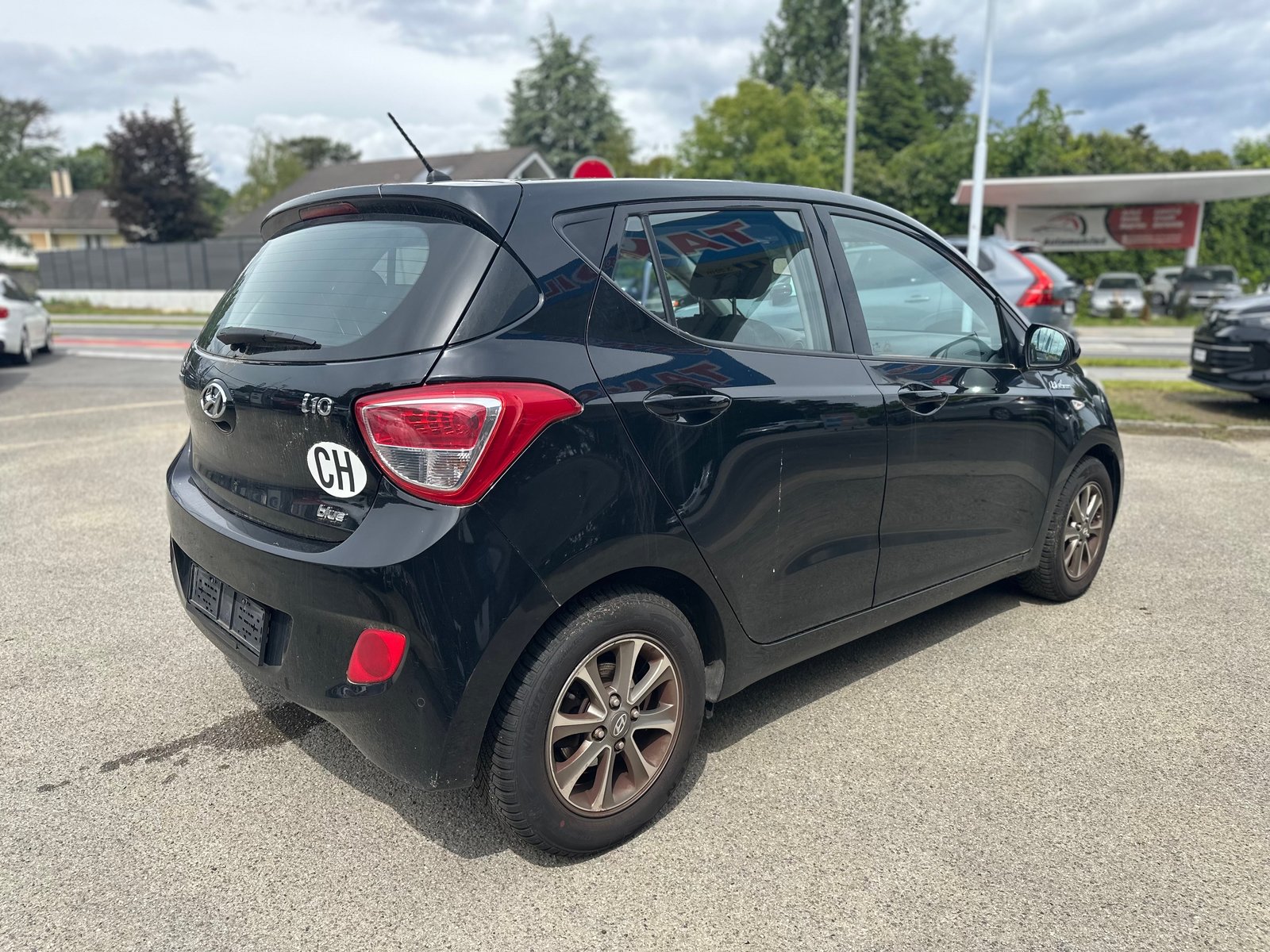 HYUNDAI i10 1.0 Amplia, Benzin, Occasion / Gebraucht, Handschaltung - 4