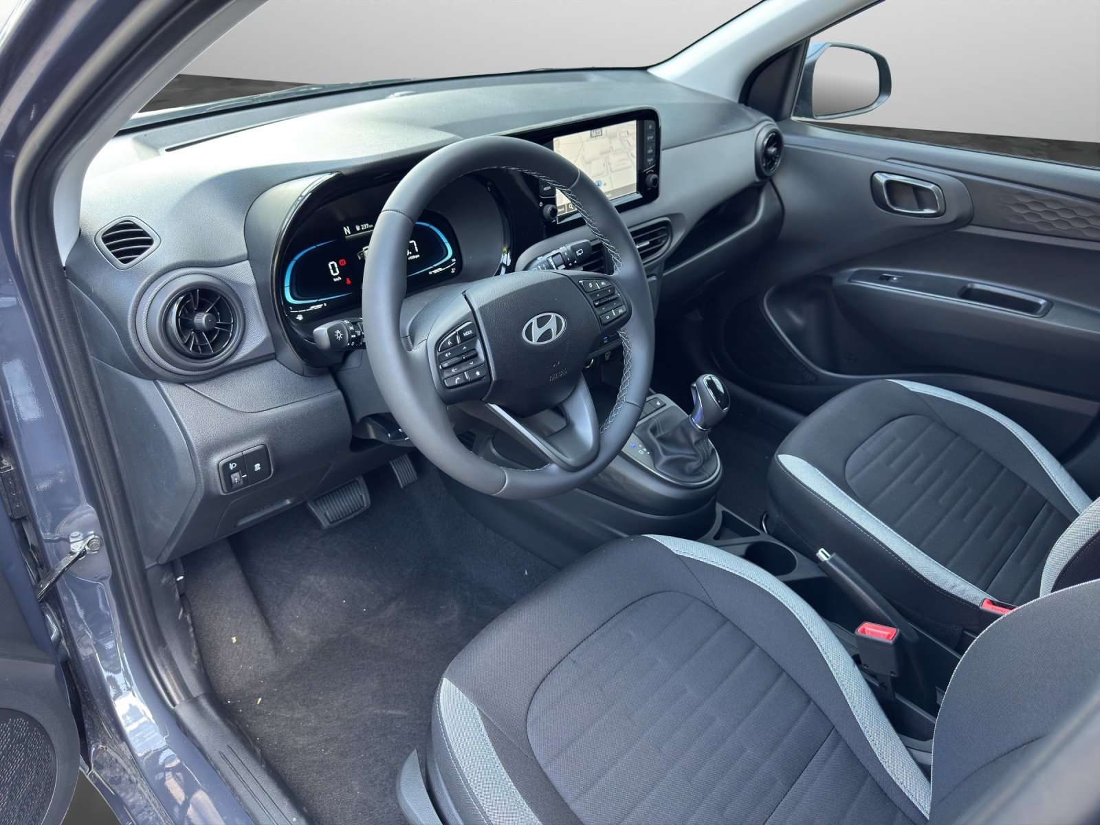 HYUNDAI i10 1.2 Amplia, Essence, Voiture nouvelle, Automatique - 5