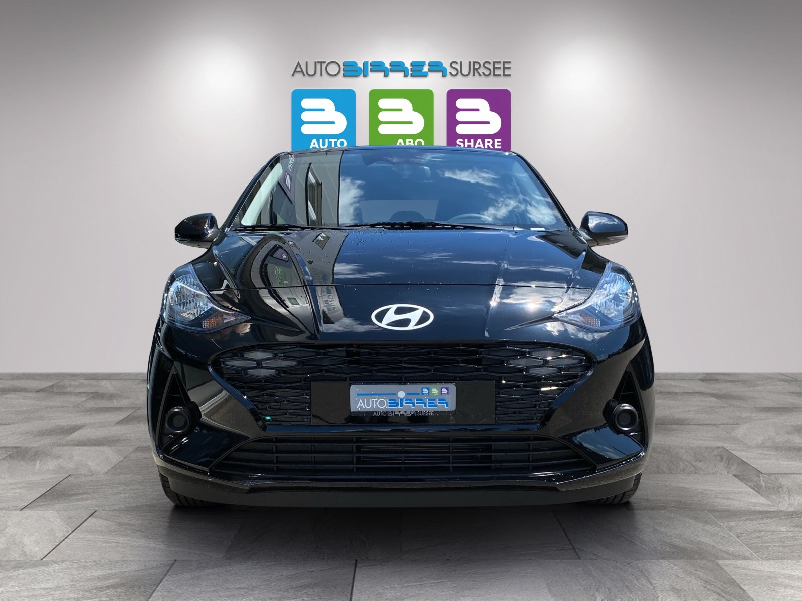 HYUNDAI i10 1.2 Amplia, Petrol, New car, Automatic - 2