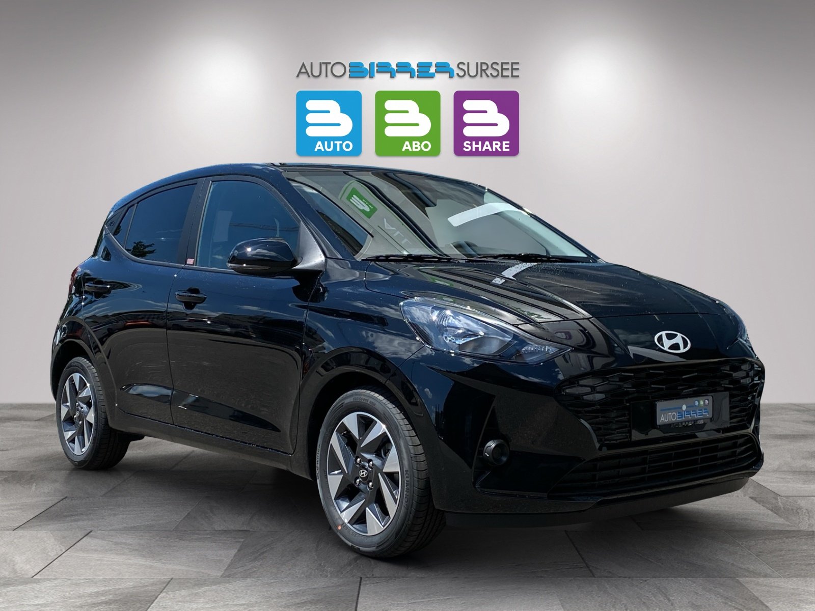 HYUNDAI i10 1.2 Amplia, Petrol, New car, Automatic - 3