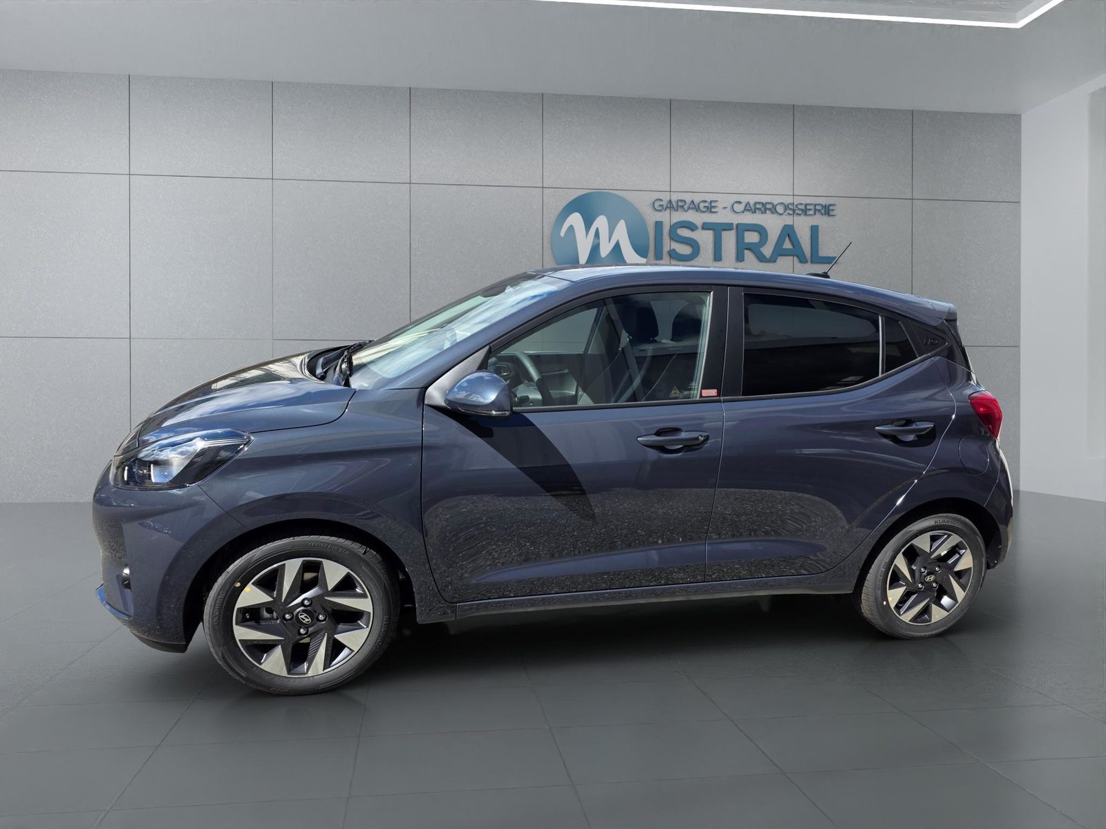 HYUNDAI i10 1.2 Amplia, Essence, Voiture nouvelle, Automatique - 2