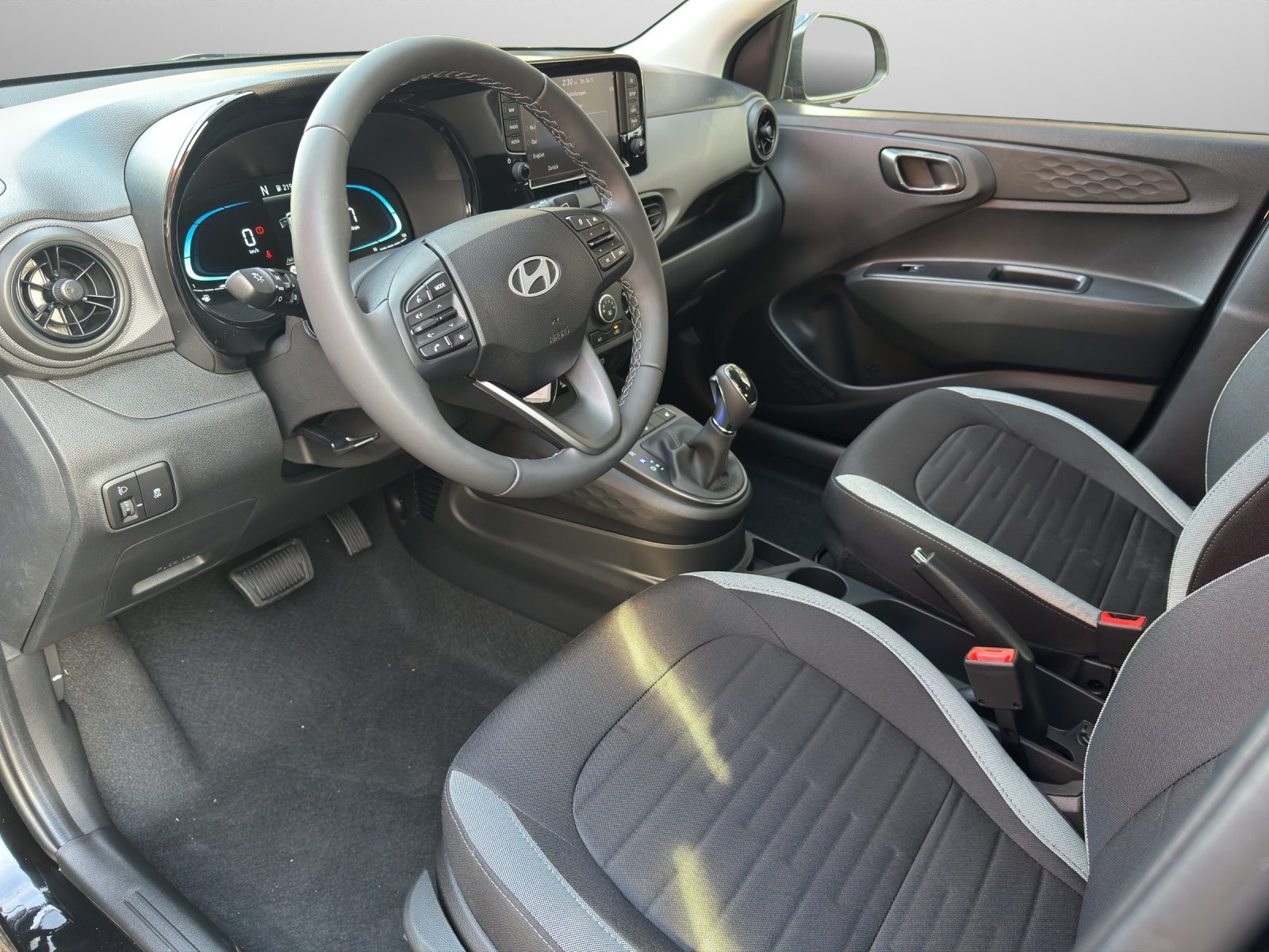 HYUNDAI i10 1.2 Amplia, Essence, Voiture nouvelle, Automatique - 5
