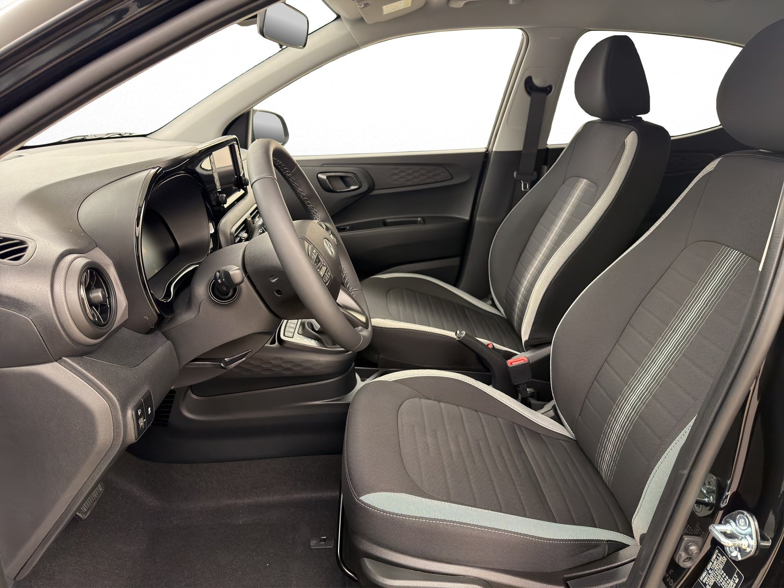 HYUNDAI i10 1.2 Amplia, Essence, Voiture nouvelle, Automatique - 4