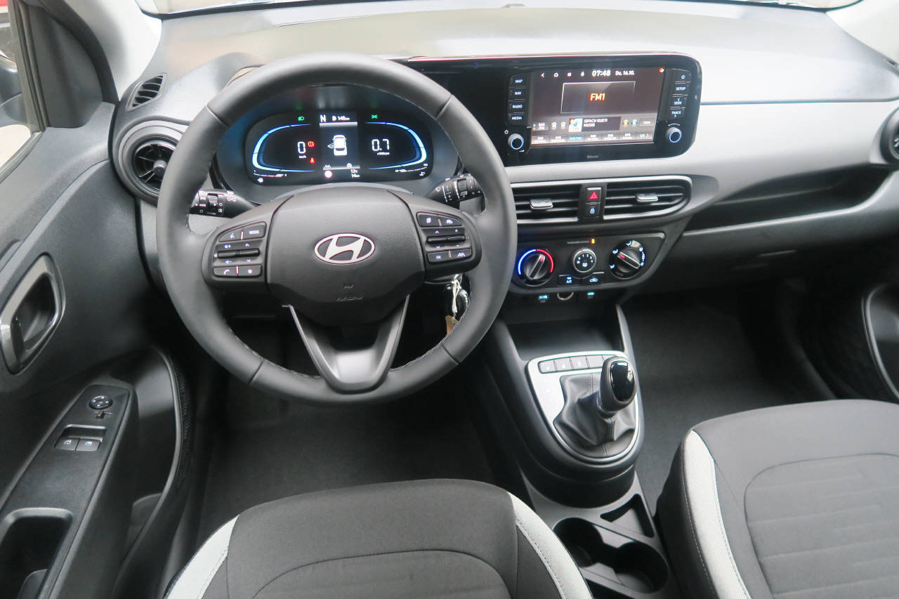 HYUNDAI i10 1.2 Amplia, Benzin, Occasion / Gebraucht, Automat - 5