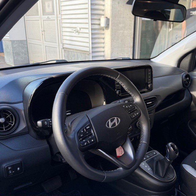HYUNDAI i10 1.2 Amplia, Essence, Occasion / Utilisé, Automatique - 7