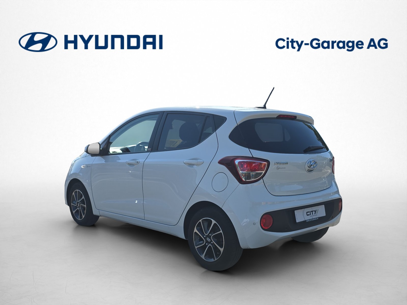 HYUNDAI i10 1.2 Amplia, Essence, Occasion / Utilisé, Manuelle - 3
