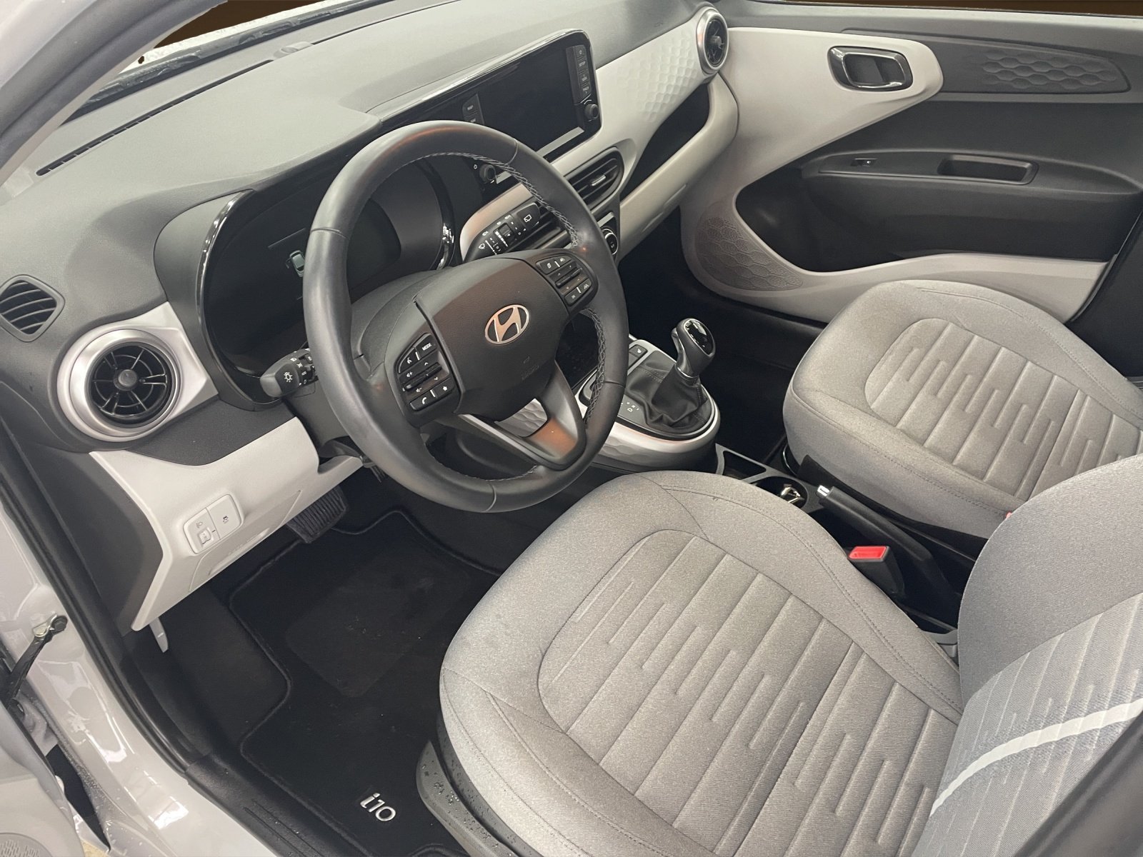 HYUNDAI i10 1.2 Vertex, Benzin, Occasion / Gebraucht, Automatik - 6