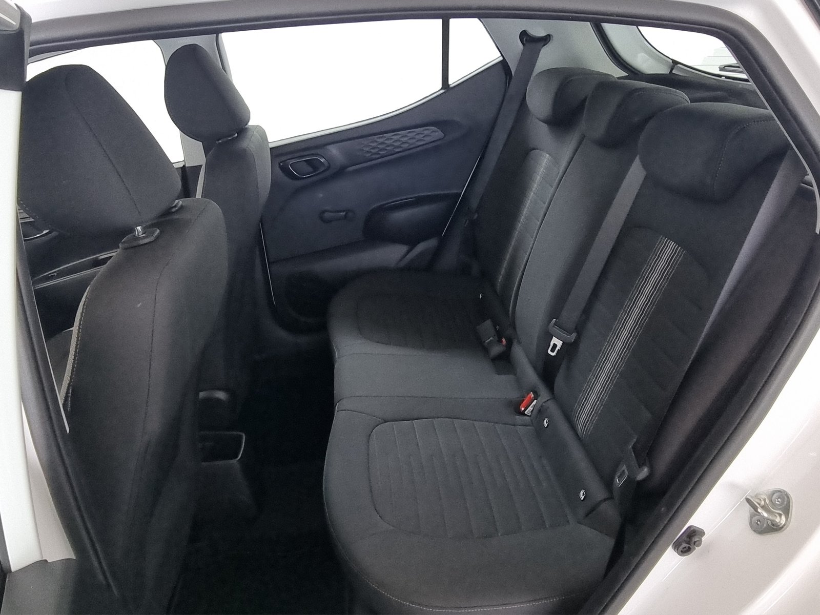 HYUNDAI i10 1.0 Pica, Benzin, Occasion / Gebraucht, Automatik - 7