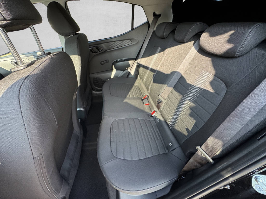 HYUNDAI i10 1.2 Amplia, Benzin, Vorführwagen, Automatik - 7