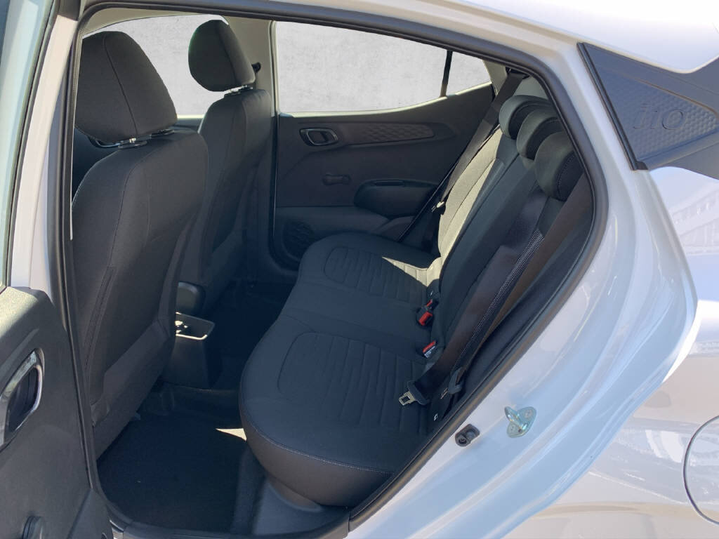 HYUNDAI i10 1.0 Origo, Essence, Voiture de démonstration, Automatique - 7